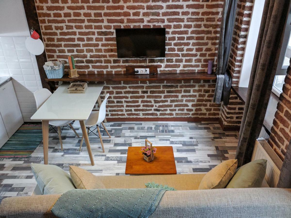 Cozy Studios On Freedom Square Тбилиси Екстериор снимка